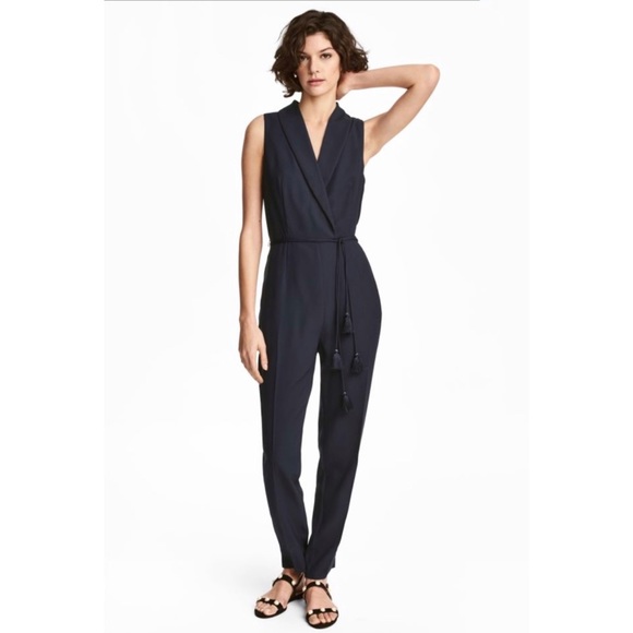 H&M Pants - H & M BLACK FORMAL CREPE V NECK TIE BELT JUMPSUIT